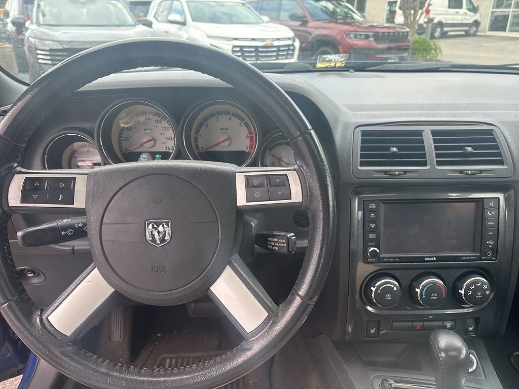 Used 2010 Dodge Challenger R/T RWD image 13