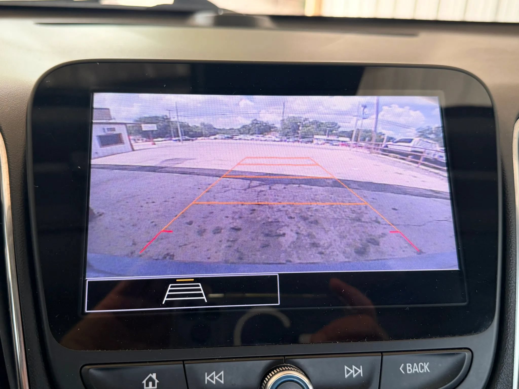 Used 2021 Chevrolet Malibu LT FWD image 14