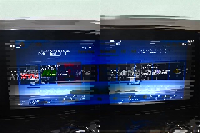 New 2025 Mercedes-Benz GLA 250 4MATIC image 12