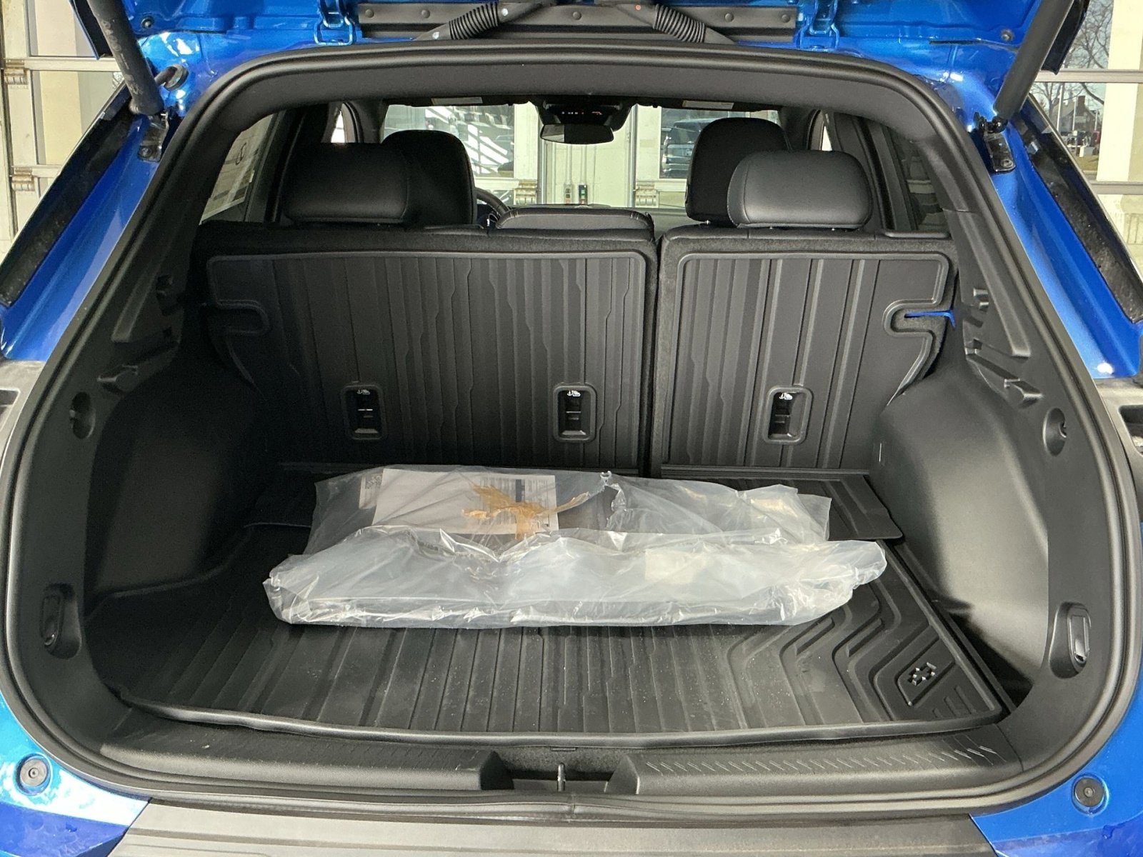 New 2026 Chevrolet Equinox EV LT image 32