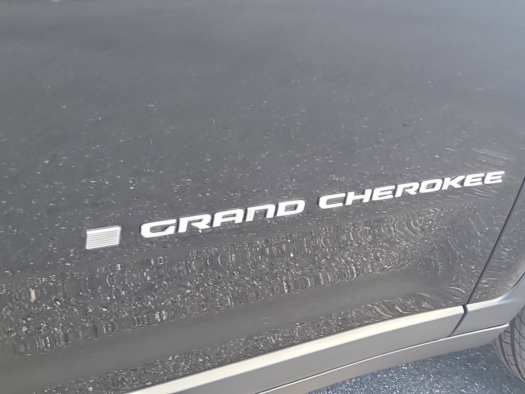 New 2026 Jeep Grand Cherokee Laredo X RWD image 7