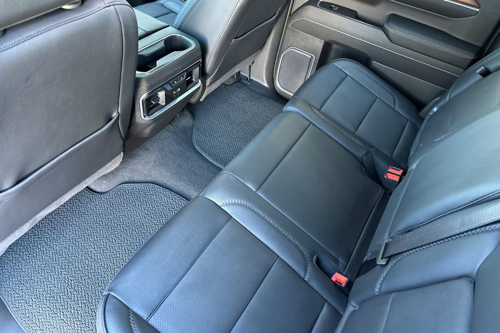 Used 2025 GMC Sierra 1500 Denali w/ Denali Reserve Package AWD/4WD image 12