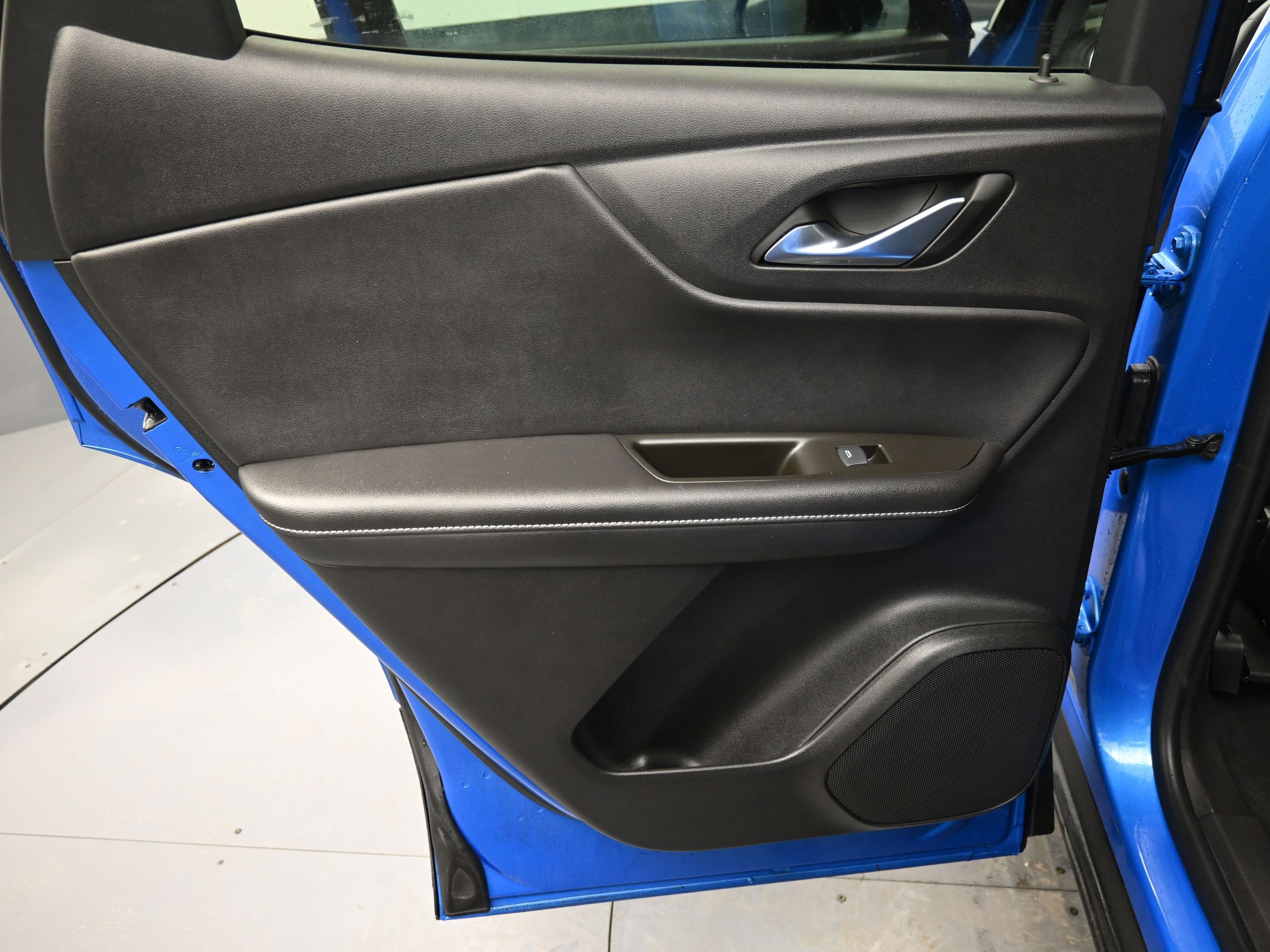 Used 2025 Chevrolet Blazer LT w/ Midnight/Sport Edition image 26