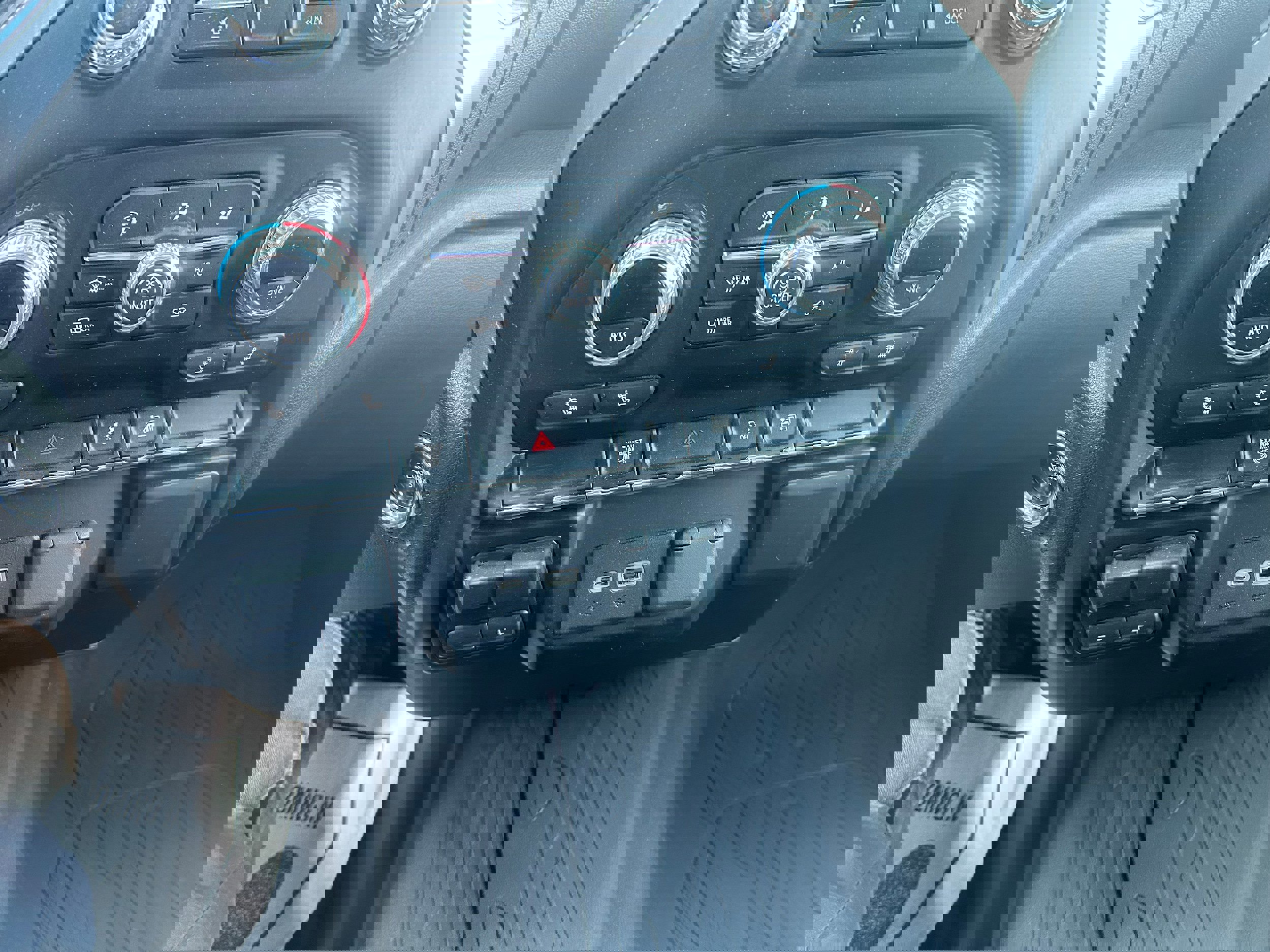 Used 2020 GMC Sierra 3500 SLE w/ SLE Convenience Package image 19