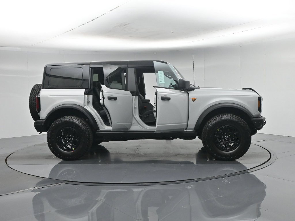 New 2026 Ford Bronco Badlands w/ Wildtrak Package AWD/4WD image 4