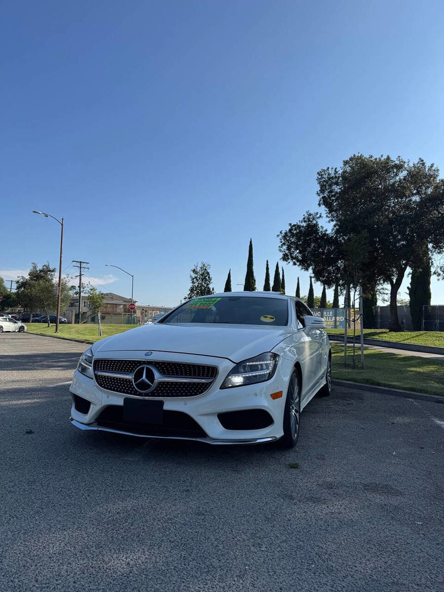 Used 2015 Mercedes-Benz CLS 400 w/ Premium 1 Package image 4