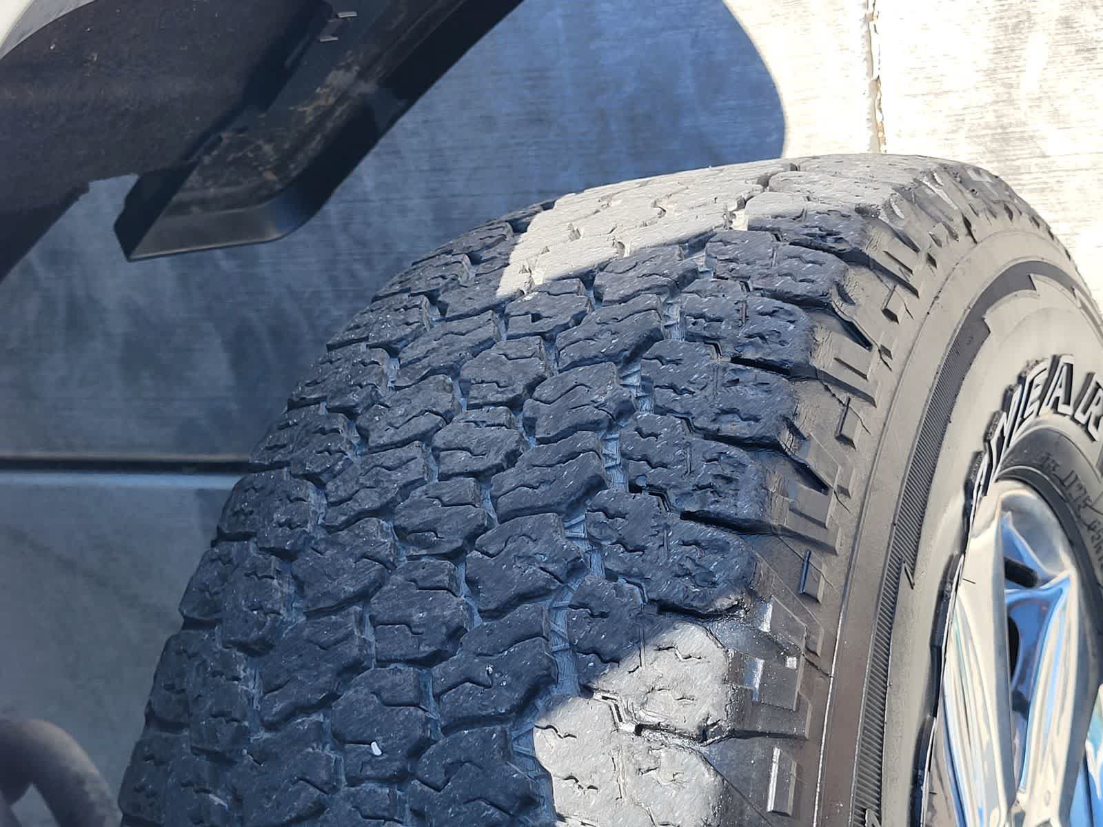 Used 2019 Ford F150 Lariat w/ Equipment Group 502A Luxury AWD/4WD image 10
