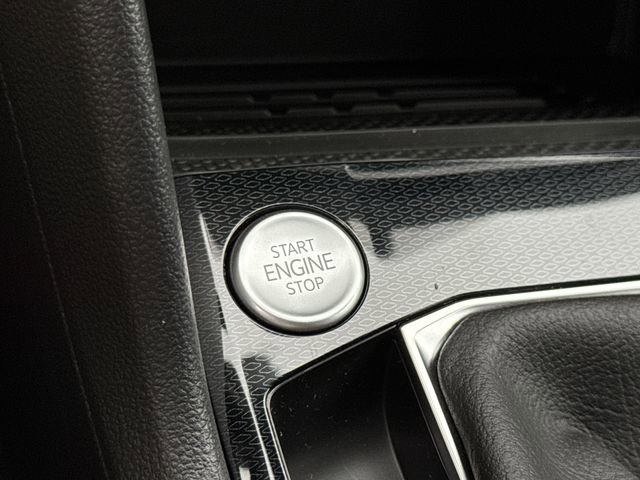 New 2026 Volkswagen Taos SE image 42