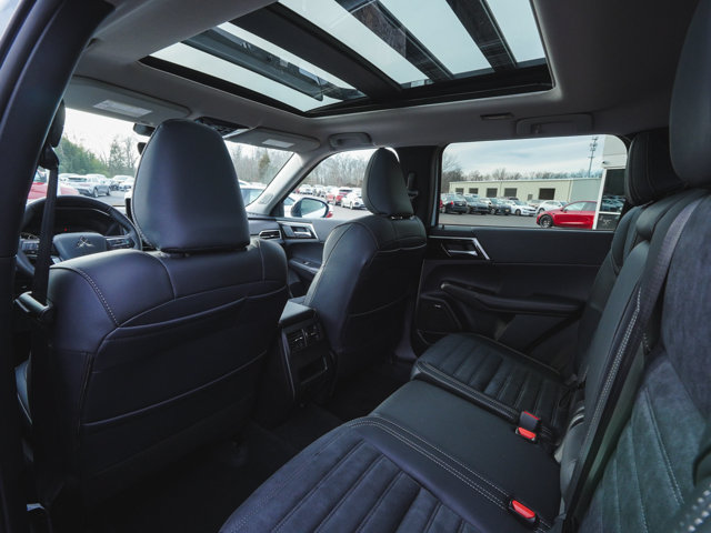 New 2026 Mitsubishi Outlander AWD image 36