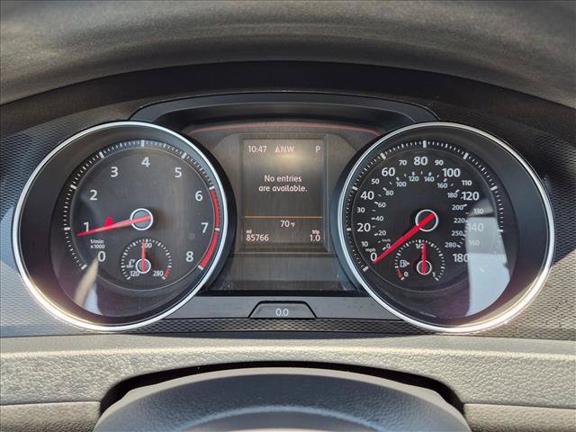 Used 2015 Volkswagen GTI SE FWD image 11