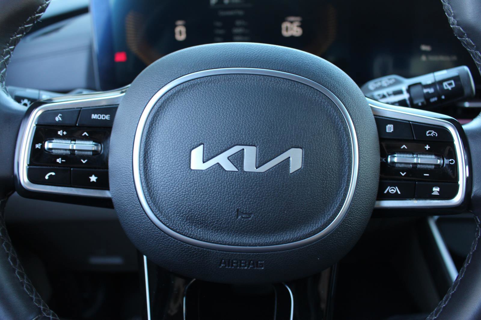 Certified 2025 Kia Carnival image 19