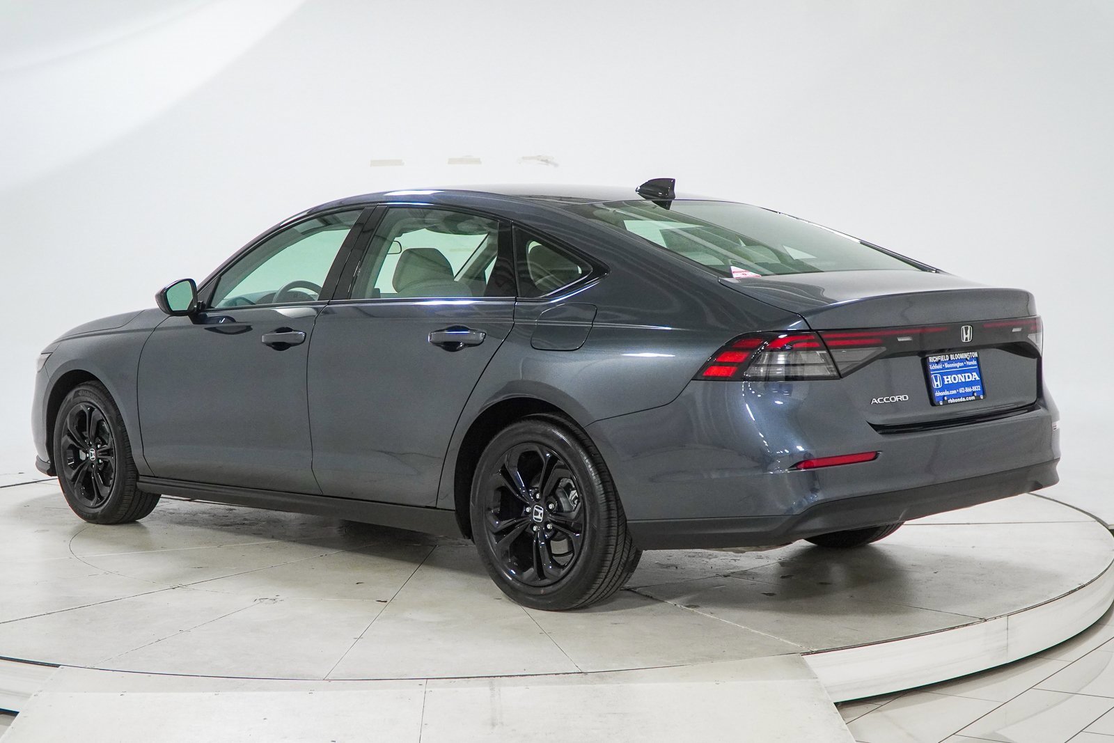 Certified 2025 Honda Accord SE image 5