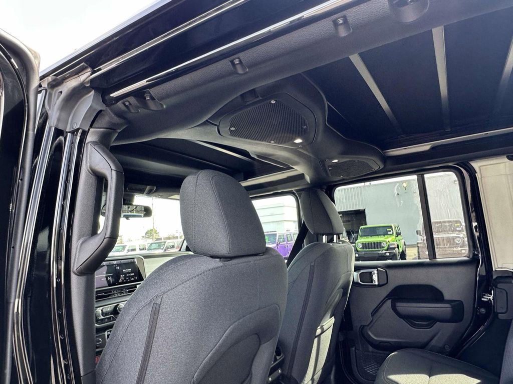 Certified 2024 Jeep Wrangler Willys image 16