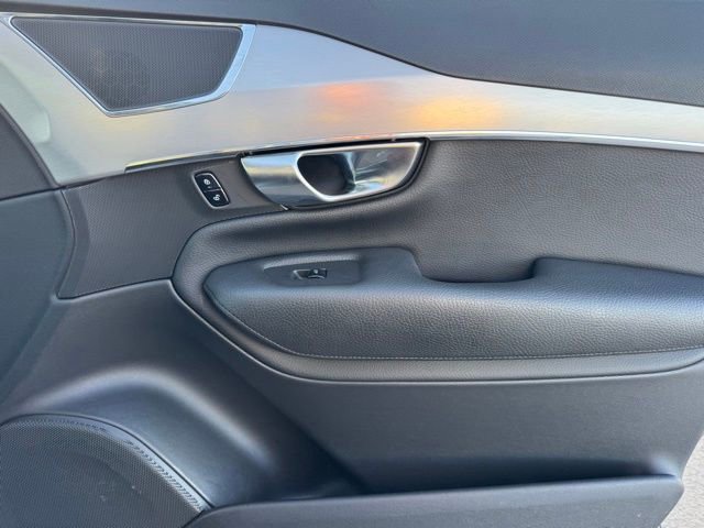 Used 2018 Volvo XC90 T6 Momentum w/ Convenience Package image 25