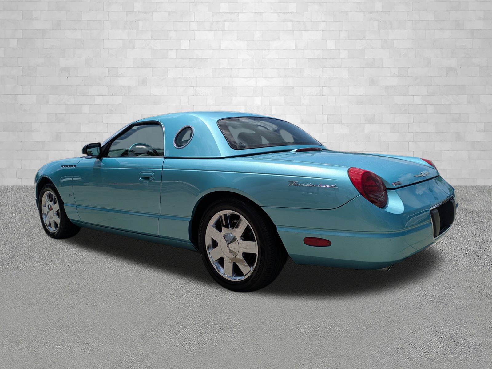Used 2002 Ford Thunderbird RWD image 4