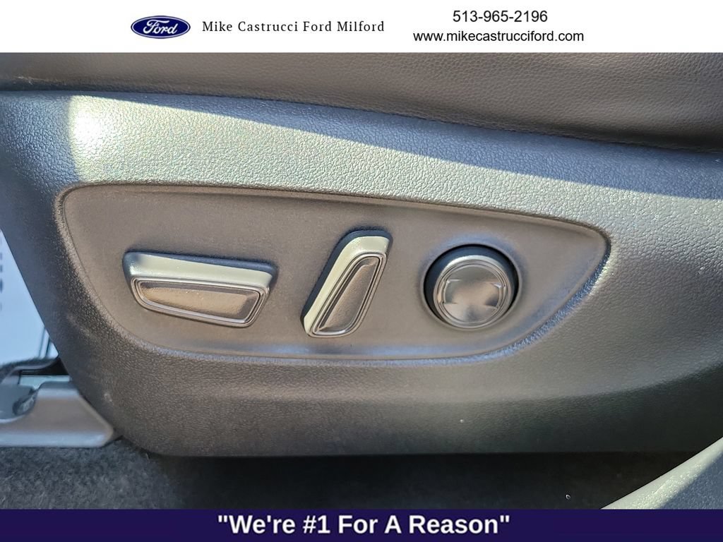 Used 2024 Toyota Highlander XSE FWD image 19