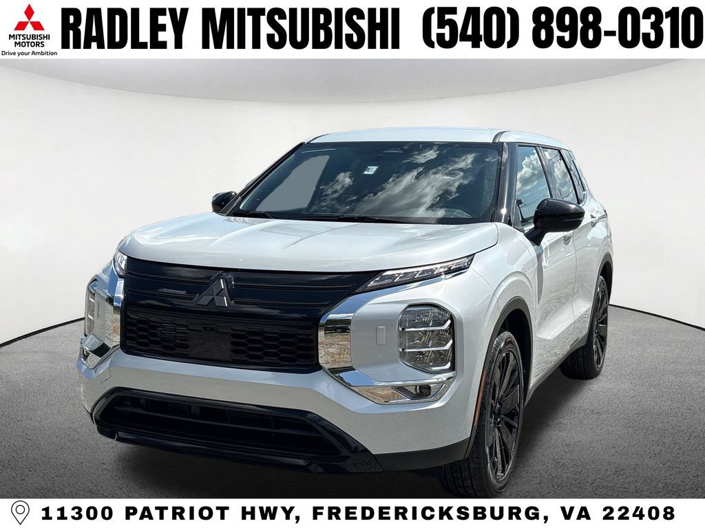 New 2026 Mitsubishi Outlander LE AWD/4WD image 1