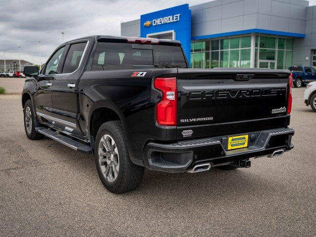 Used 2024 Chevrolet Silverado 1500 High Country w/ Technology Package image 8