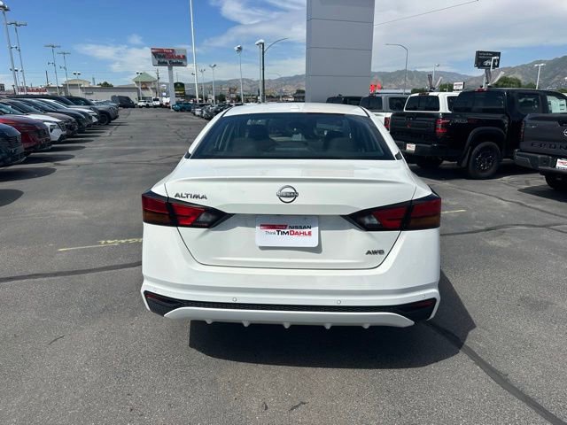 Used 2025 Nissan Altima 2.5 SV AWD/4WD image 10