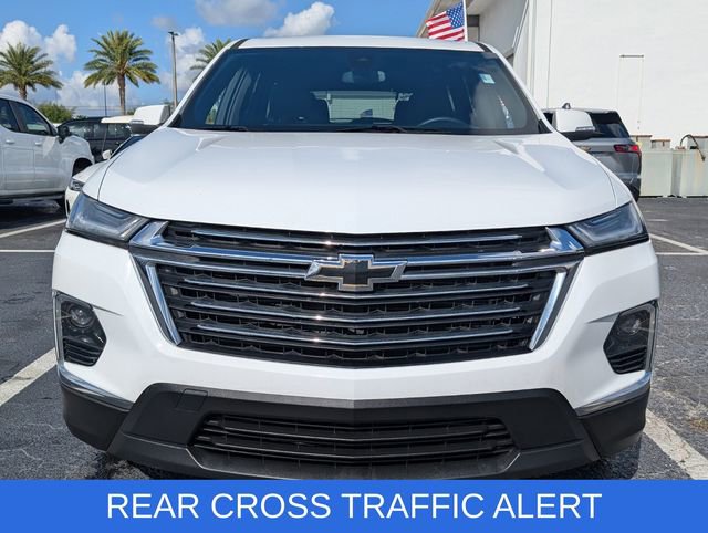 Used 2023 Chevrolet Traverse LT image 2