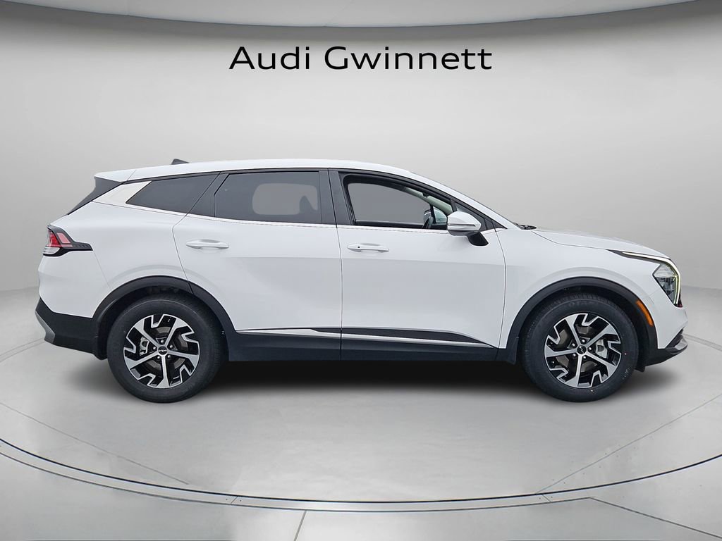 Used 2023 Kia Sportage EX image 4