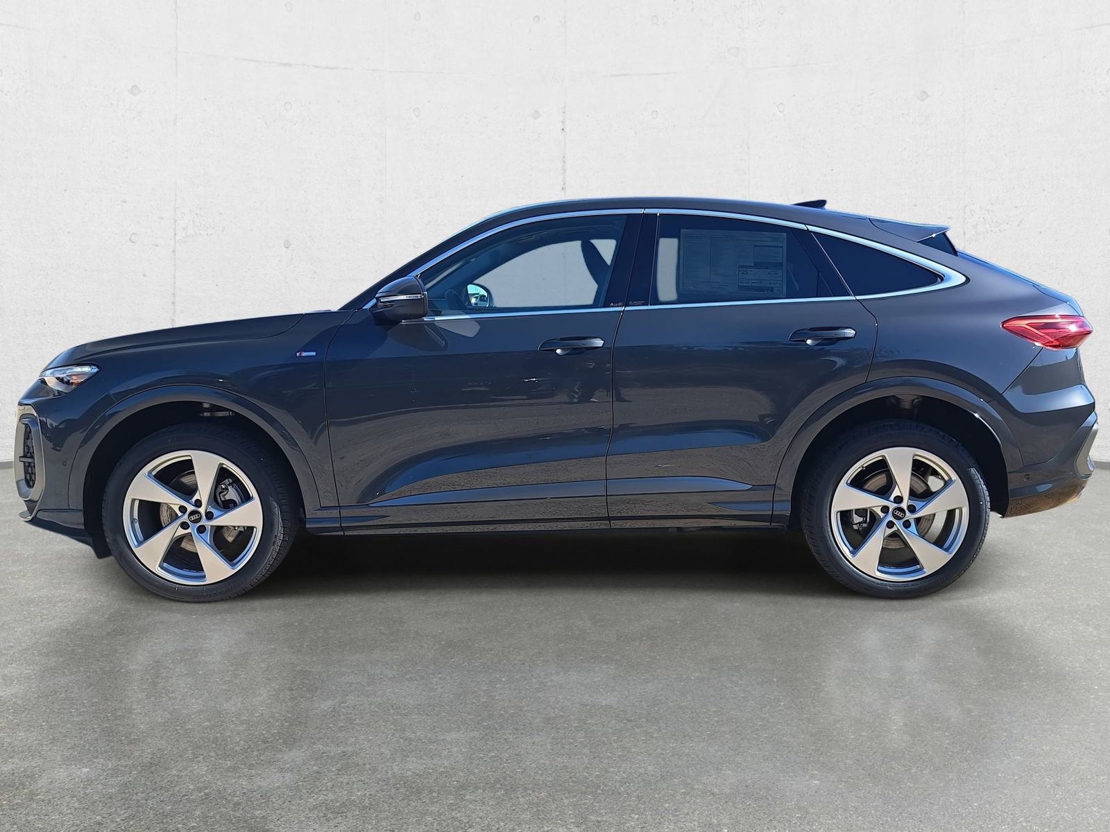 New 2025 Audi Q5 Premium Plus image 8