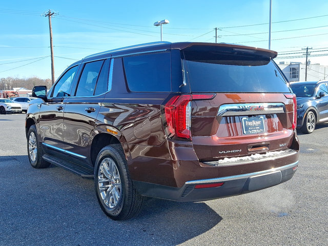 Used 2022 GMC Yukon SLT w/ SLT Luxury Package image 4