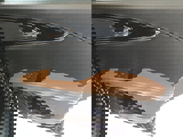 Used 2022 Lincoln Nautilus Reserve image 6