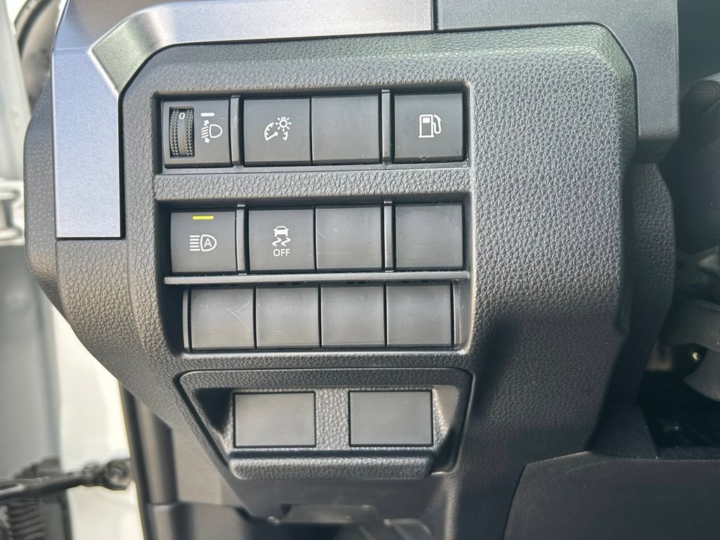 Used 2025 Toyota 4Runner SR5 AWD/4WD image 14