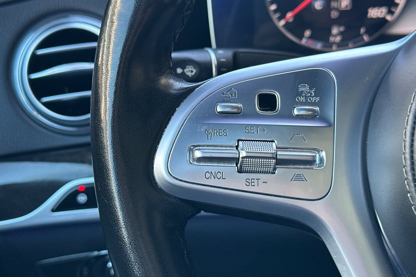 Used 2018 Mercedes-Benz S 450 Sedan image 32