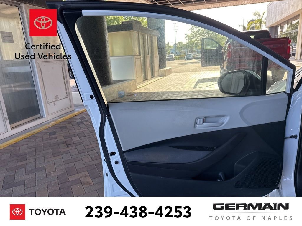 Used 2024 Toyota Corolla LE w/ LE Convenience Package image 17