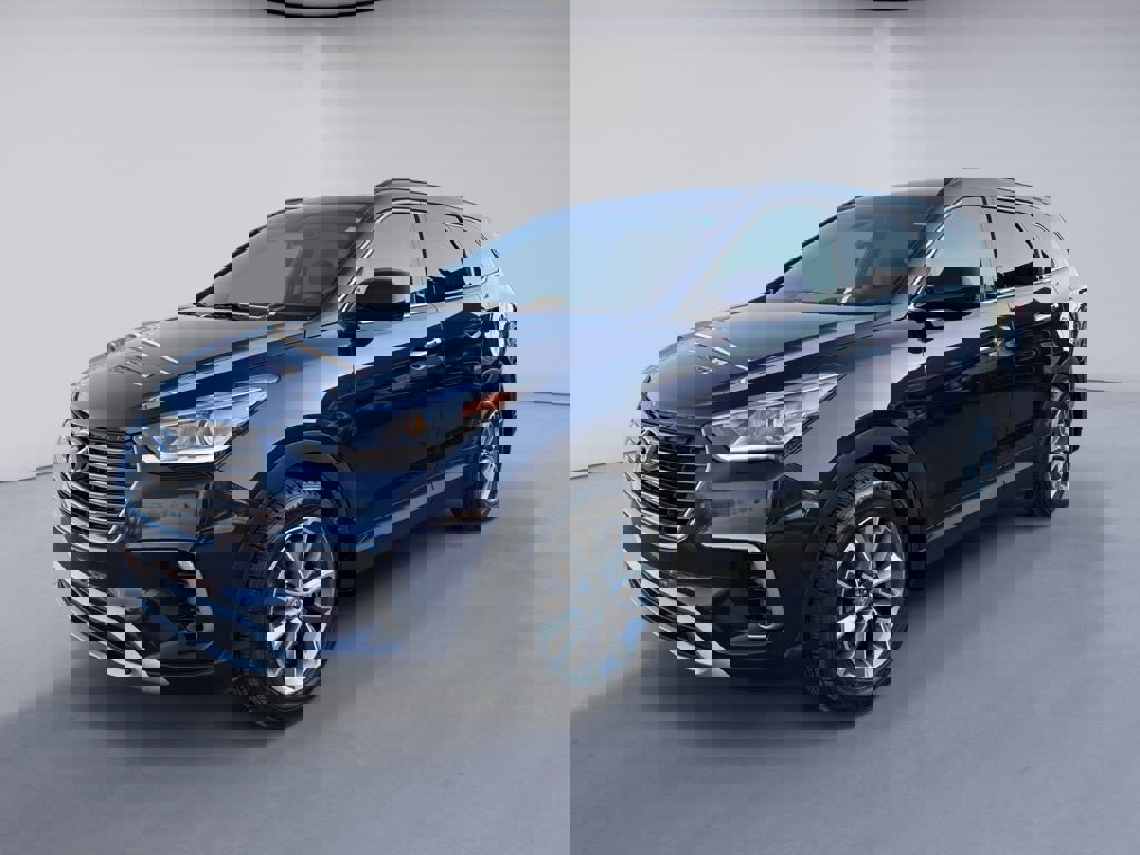 Used 2018 Hyundai Santa Fe SE image 1