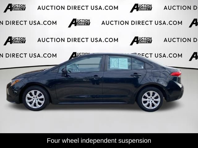 Used 2021 Toyota Corolla LE image 3