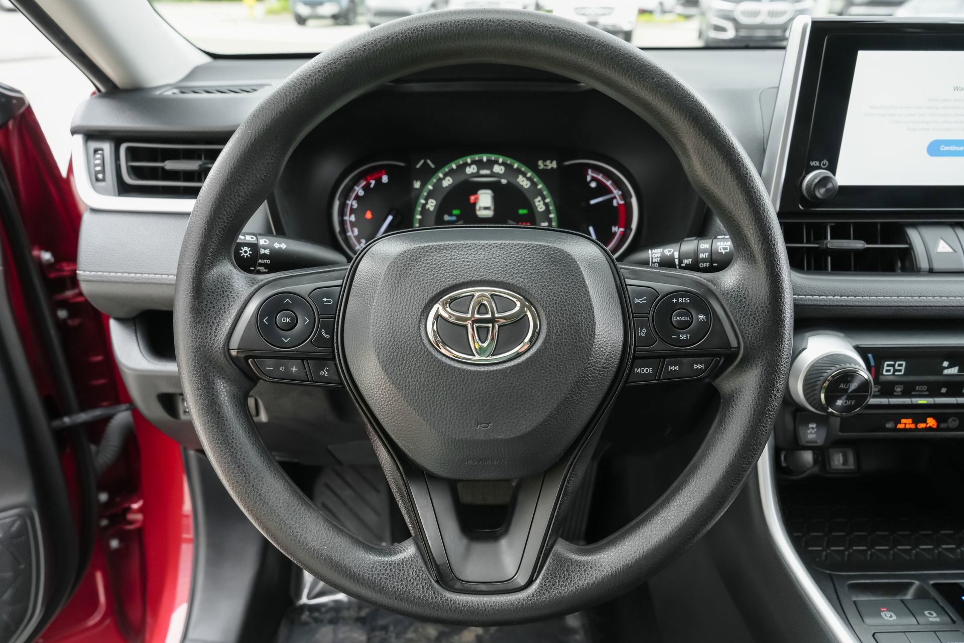 Used 2023 Toyota RAV4 XLE image 8