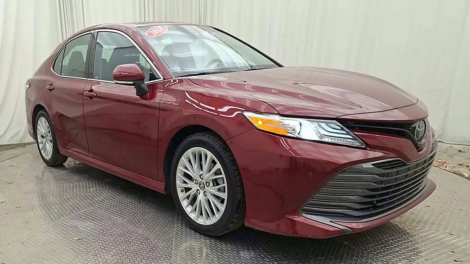 Certified 2018 Toyota Camry XLE image 5