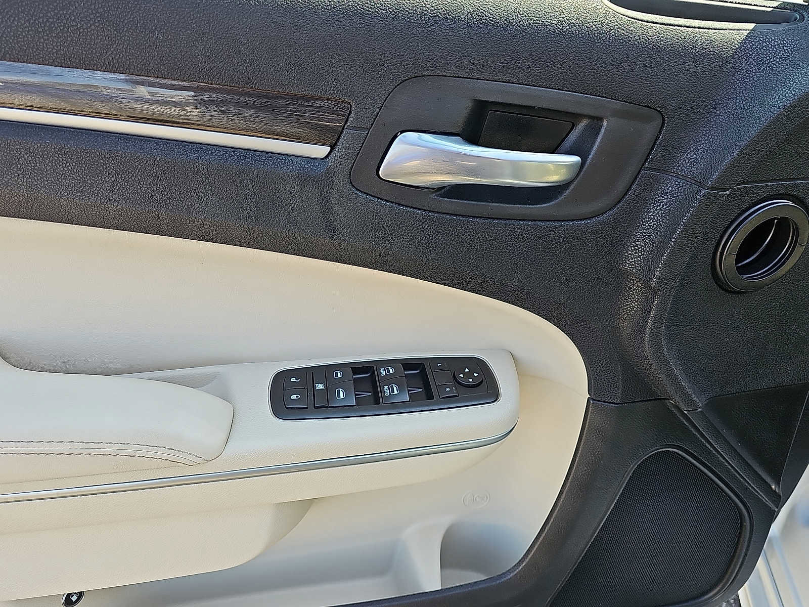 Used 2021 Chrysler 300 Touring L w/ Popular Equipment Group image 13