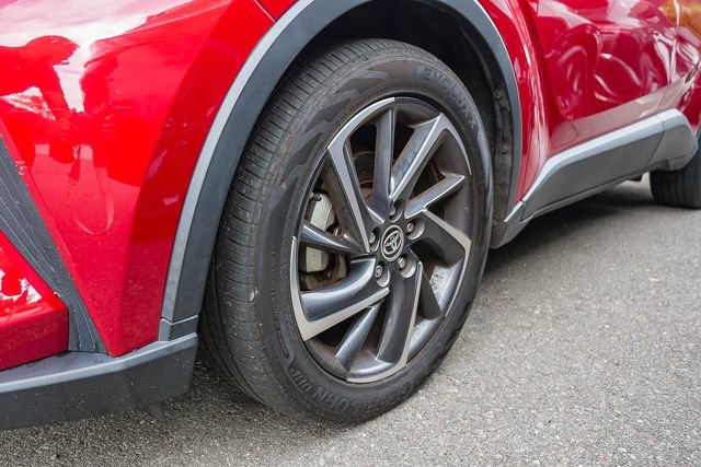 Used 2021 Toyota C-HR Limited image 8