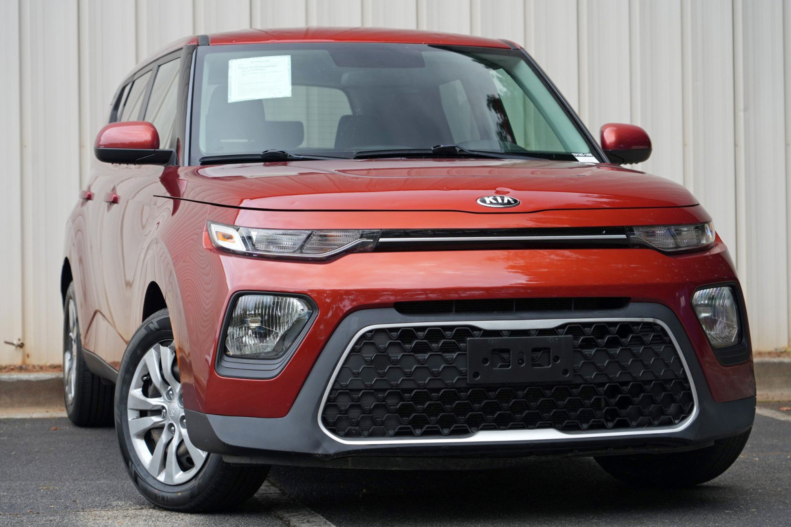 Used 2021 Kia Soul LX FWD image 2