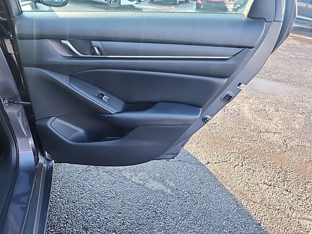 Used 2018 Honda Accord LX image 25