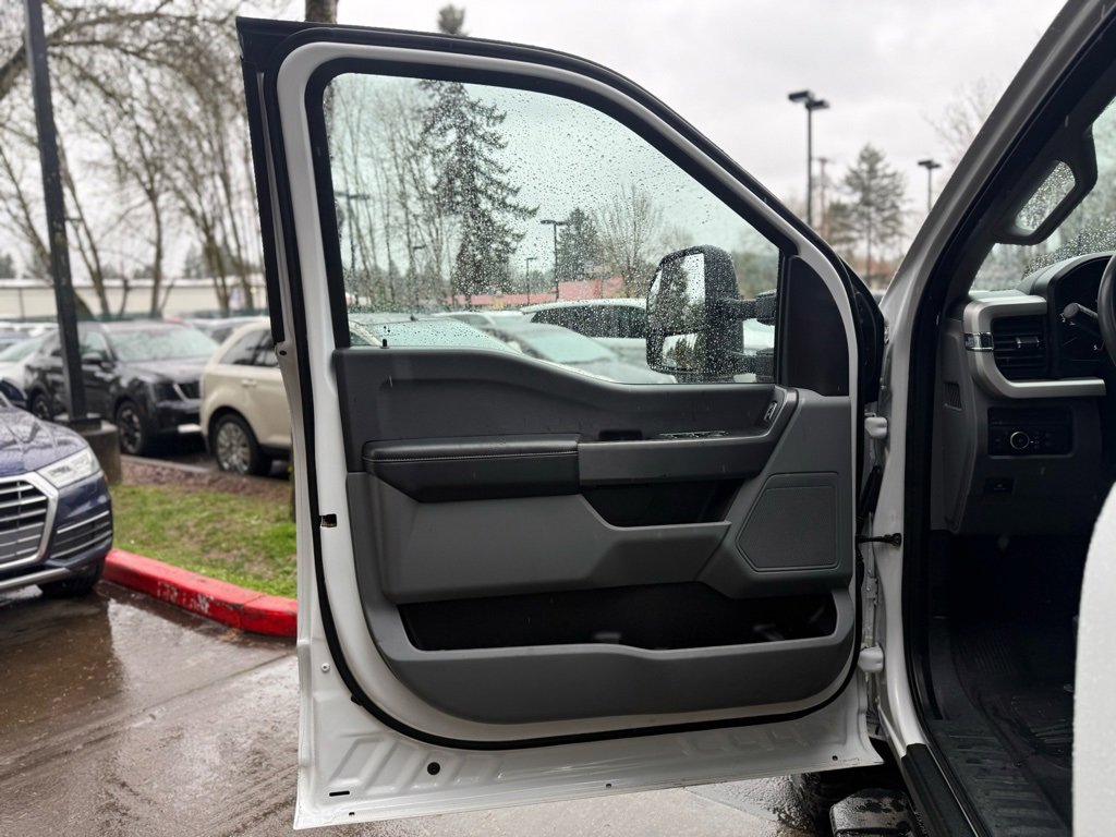 Used 2024 Ford F350 XLT image 23