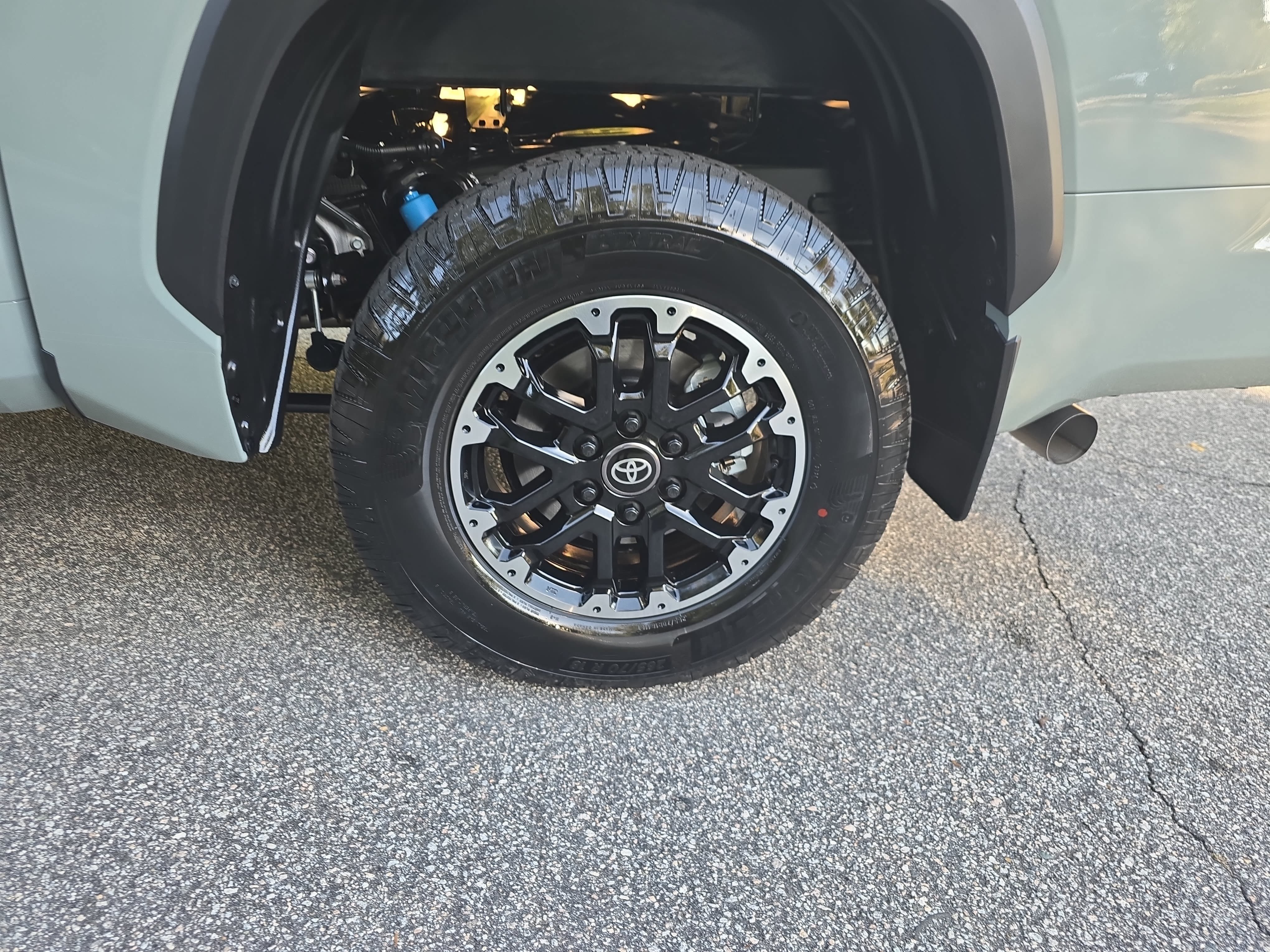 New 2026 Toyota Tundra SR5 w/ TRD Off-Road Package AWD/4WD image 30