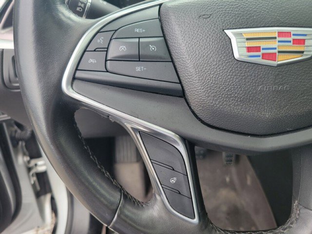 Used 2017 Cadillac XT5 Luxury FWD image 18