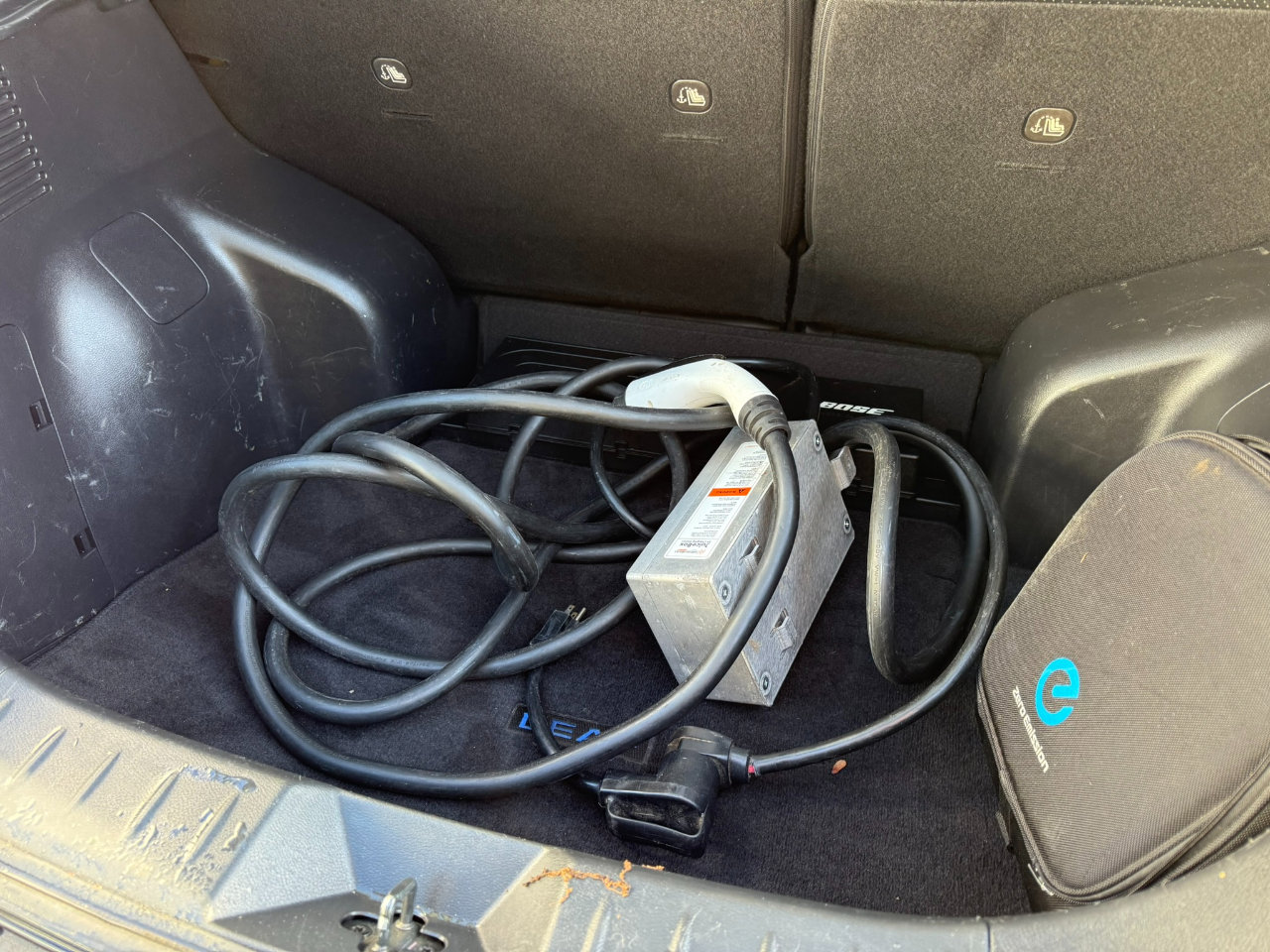 Used 2013 Nissan Leaf SL w/ Premium Pkg image 16