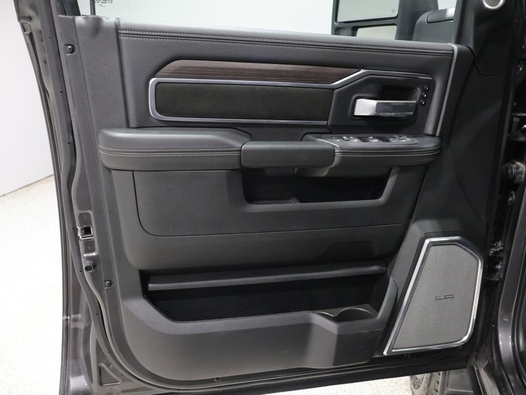 Used 2025 RAM 2500 Laramie image 13