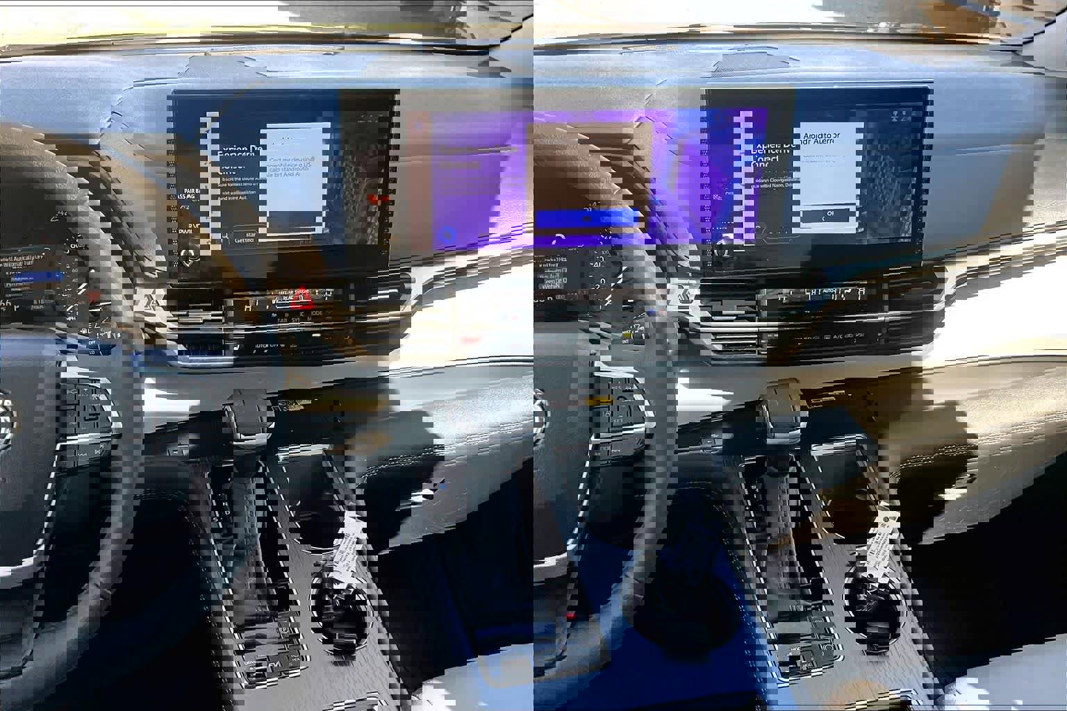 Used 2025 Toyota Sienna XLE w/ XLE Plus Package image 7