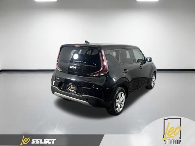 Used 2025 Kia Soul LX FWD image 5