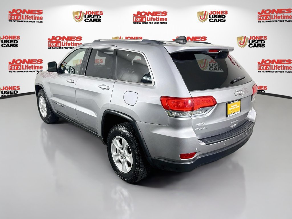 Used 2017 Jeep Grand Cherokee Laredo w/ Quick Order Package 23E AWD/4WD image 2