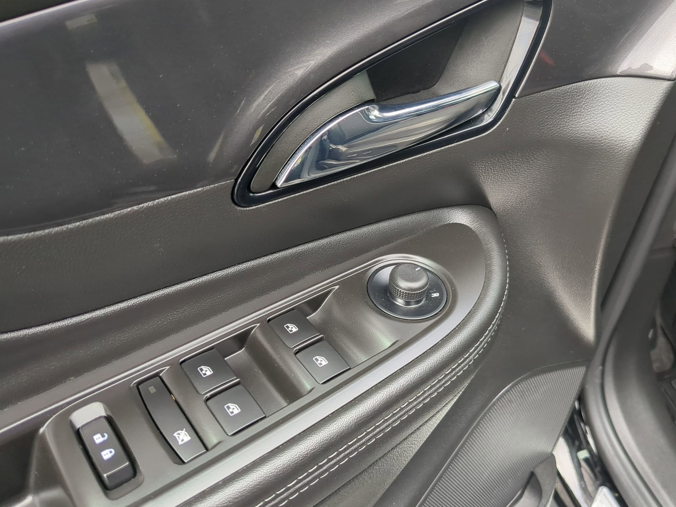 Used 2022 Buick Encore Preferred w/ Safety Package image 12