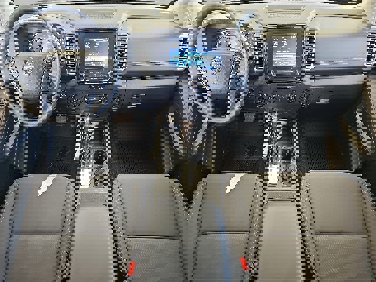 Used 2024 Nissan Frontier SV image 9