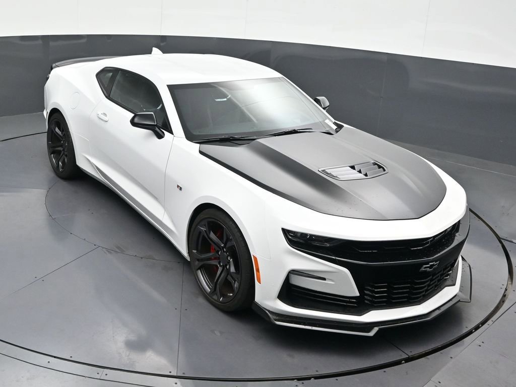 Used 2019 Chevrolet Camaro SS image 21
